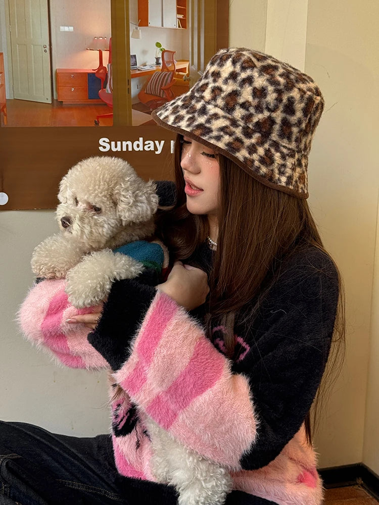 Minimalist Casual Reversible Leopard Plush Bucket Hat For Women