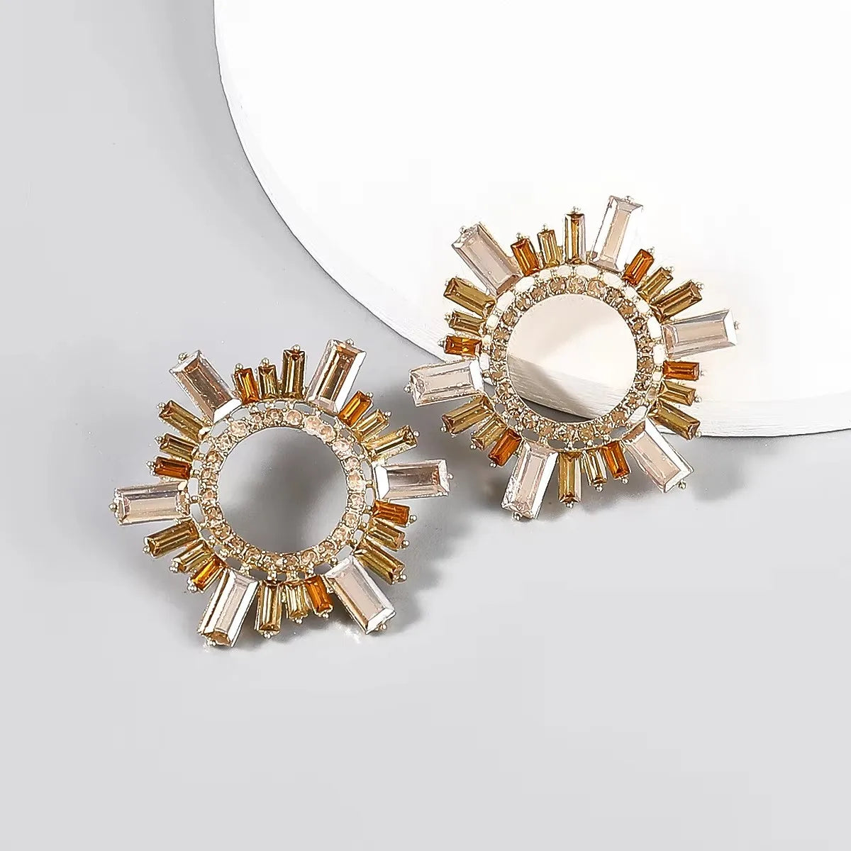 New Fashion Women Shiny Rhinestone Sunshine Styles Dangle Earrings Jewelry Boutique Evening Dress Statement Earrings Accessories