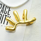 1PC Fashion Show Exaggerated Metal Gold-Plated Big Hand Ring For Women - Elegant Statement Ring Accessory