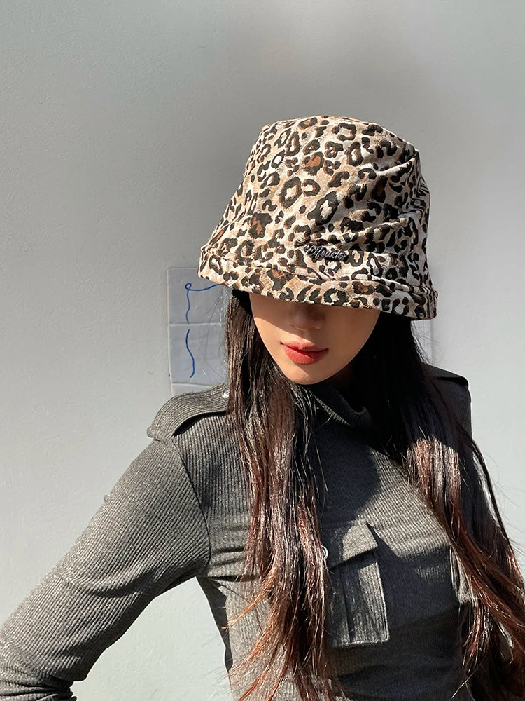 Casual Bucket Hat with Leopard Print