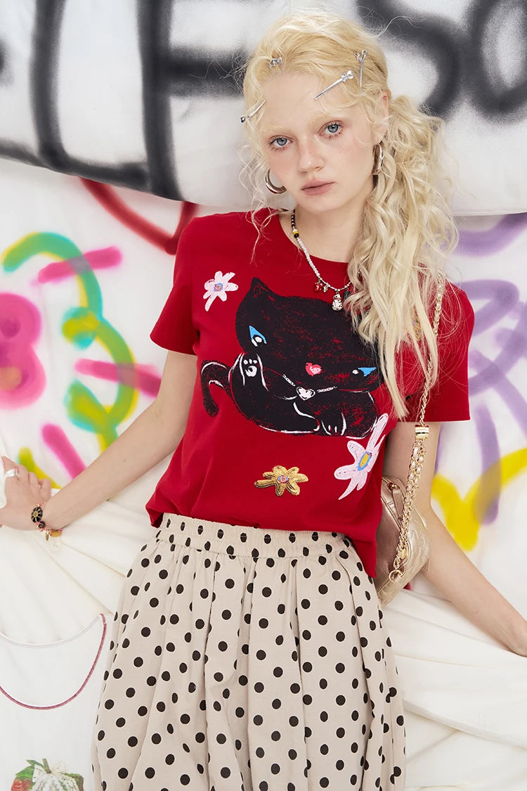 Women's Casual Short Sleeve T-Shirt with Cat Floral Graphic, Playful Red Tee for Summer, Cute Crop Top for Everyday