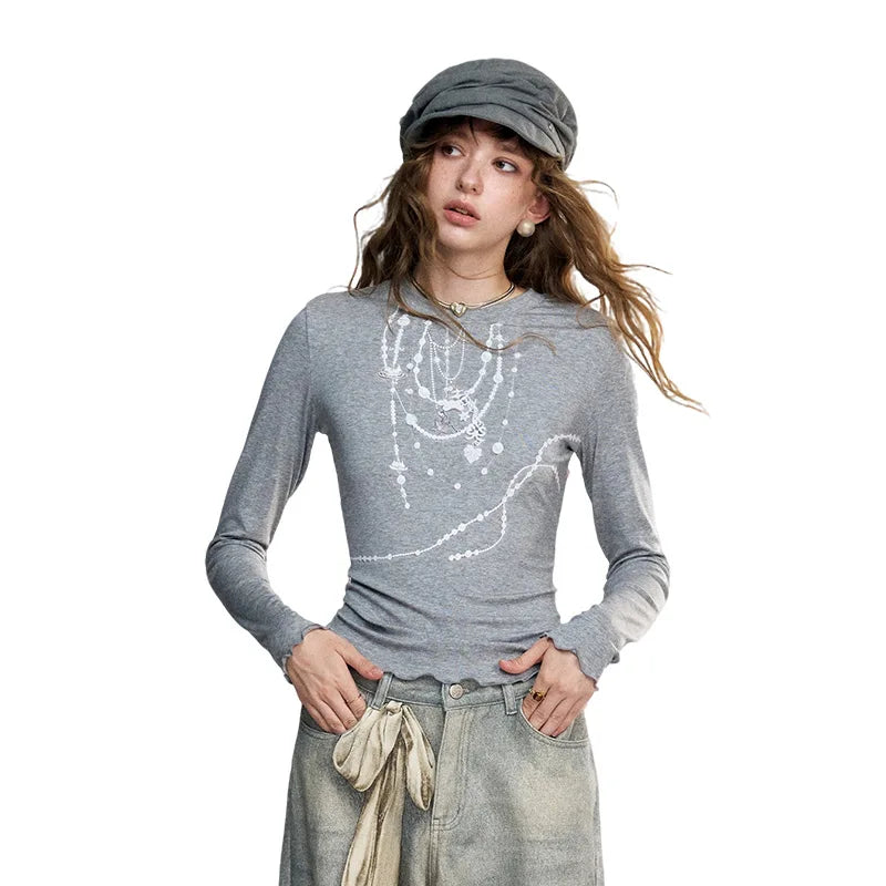 Women's Gray Long Sleeve T-Shirt with Layered Pearl Necklace Print, Casual Crew Neck Top for Daily Wear