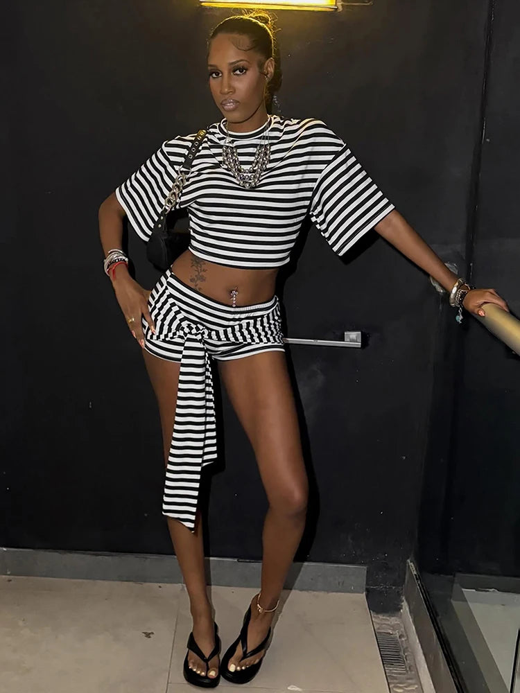 Stripe Print 2 Piece Set Woman o-Neck Half Sleeve Crop Tops+Bandage Taseel Mini Shorts High Street Fashion Outfits