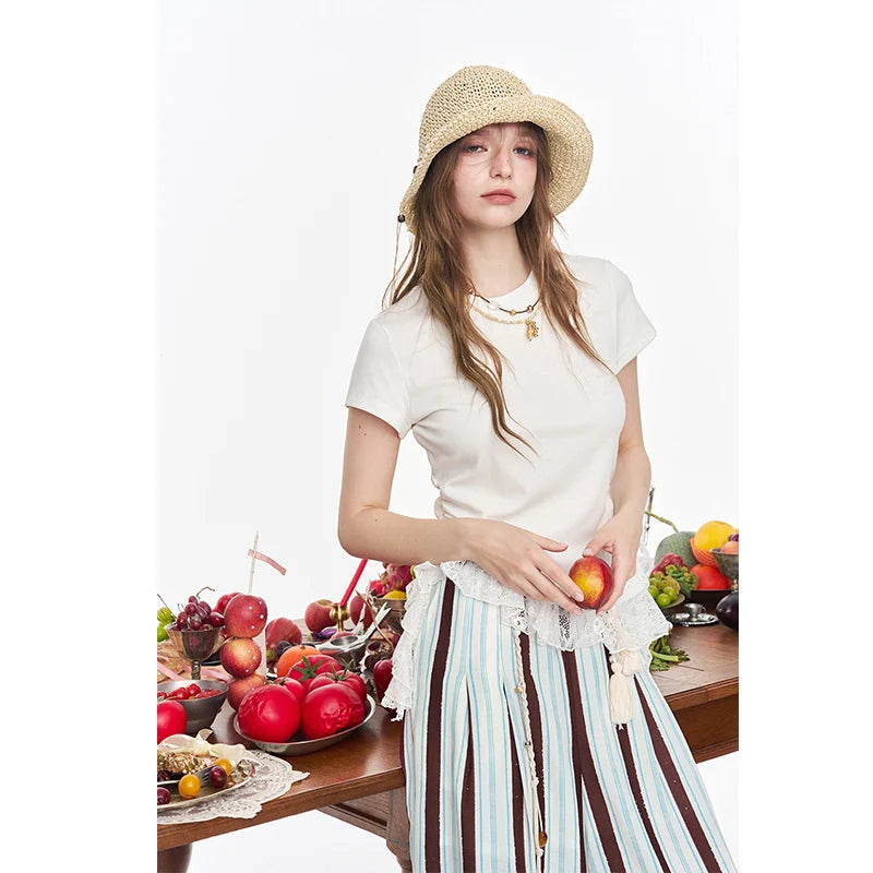 Women's Elegant Slim T-Shirt with Layered Lace Hem, Chic White Ruffle Tee for Daily Wear, Graceful Commute Top