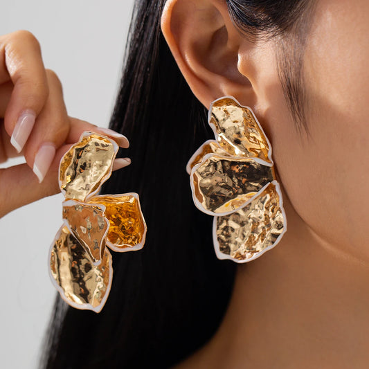 Vintage Petal Flower Stud Earrings for Women 2025 New Fashion Statement Goth Gold Color Piercing Earring Party Jewelry