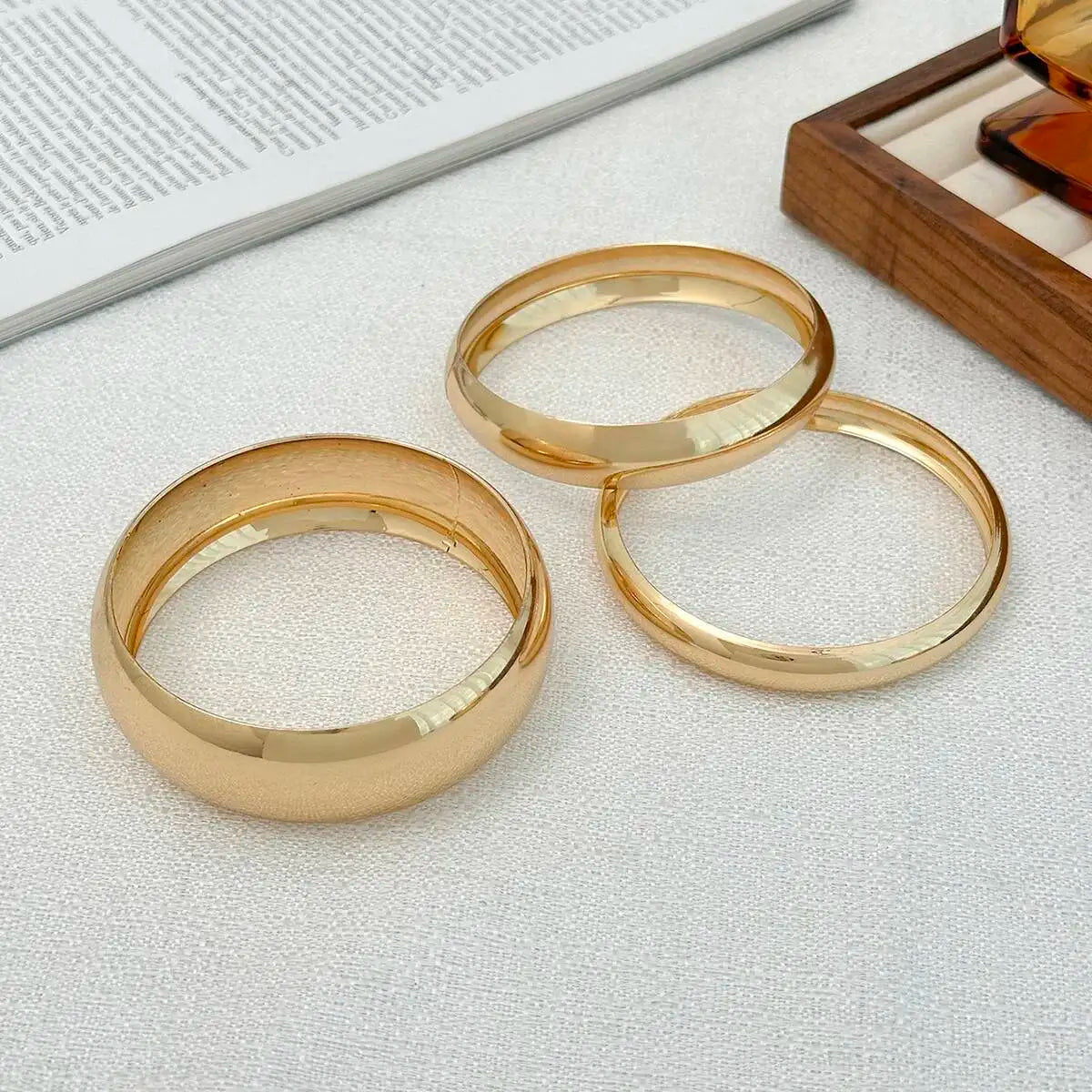 Women's Minimalist Glossy Big round Punk Bangle Bracelet Geometry Metal Stackable Wide Party Jewelry Accessory