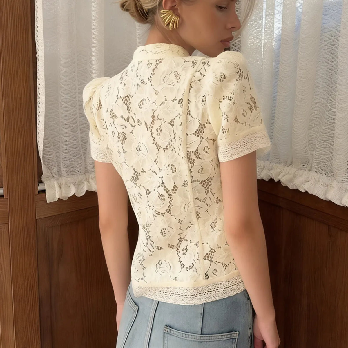 Women Y2K Vintage Lace Shirt Mandarin Collar Frog Button Puff Sleeve Floral Embroidery Cropped Blouse Elegant Casual Top