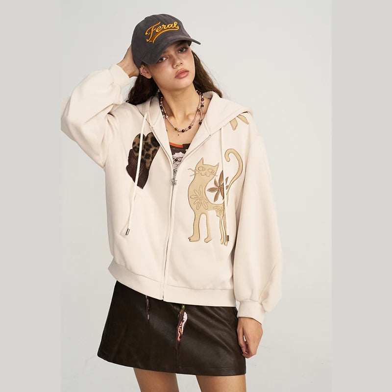 Unisex Grey Baseball Cap with Gold Embroidered Letter, Casual Adjustable Sun Hat for Daily Outdoor Use