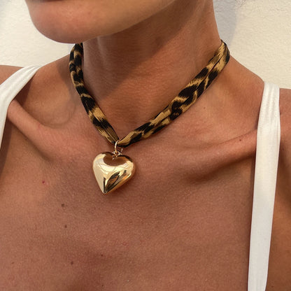 7 Styles Ethnic Multilayer Velvet Chain Necklace Women 2025 New Fashion Metal Conch Starfish Heart Pendant Neck Jewelry