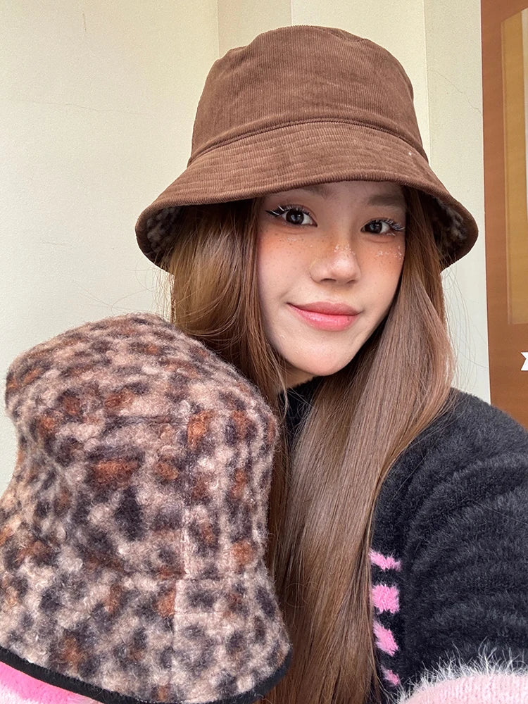 Minimalist Casual Reversible Leopard Plush Bucket Hat For Women