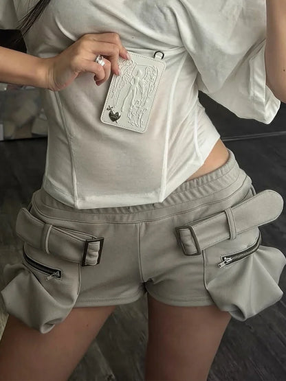 Zipper Pocket Short Women Belt Buckle Decoration Elastic Waist Folds Leisure Hip-Hop Style Hottie Fashion Streetwear