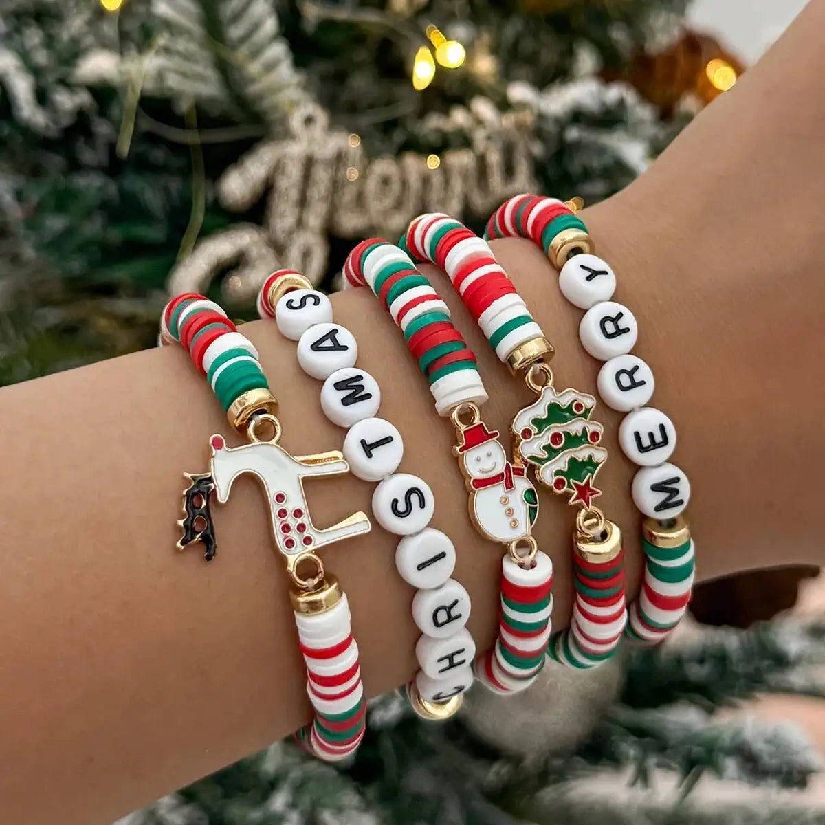 5Pcs/Set Christmas Tree Elk Snowman Pendant Bracelet Women Merry Christmas Elastic  Rope Bracelet New Year Jewelry Gift