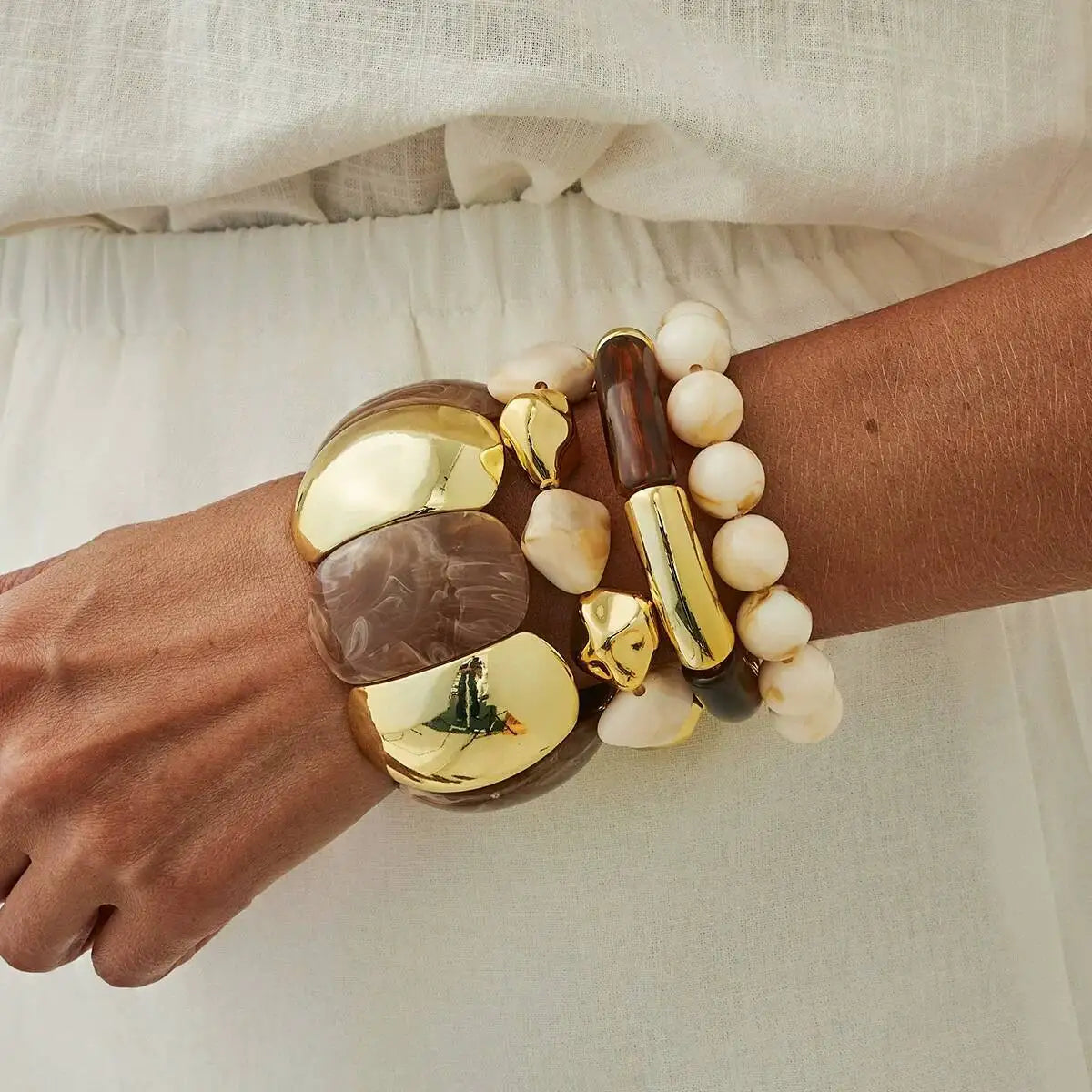 4 Styles Vintage Acrylic Bangles for Women 2026 New Daily Stacking Resilient Bracelets Couple Jewelry Accessories