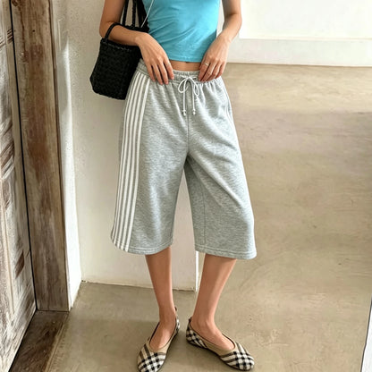 Women Side Stripes Capri Sweatpants Drawstring Elastic Waist Loose Knee Length Casual Sports Cropped Jogger Pants