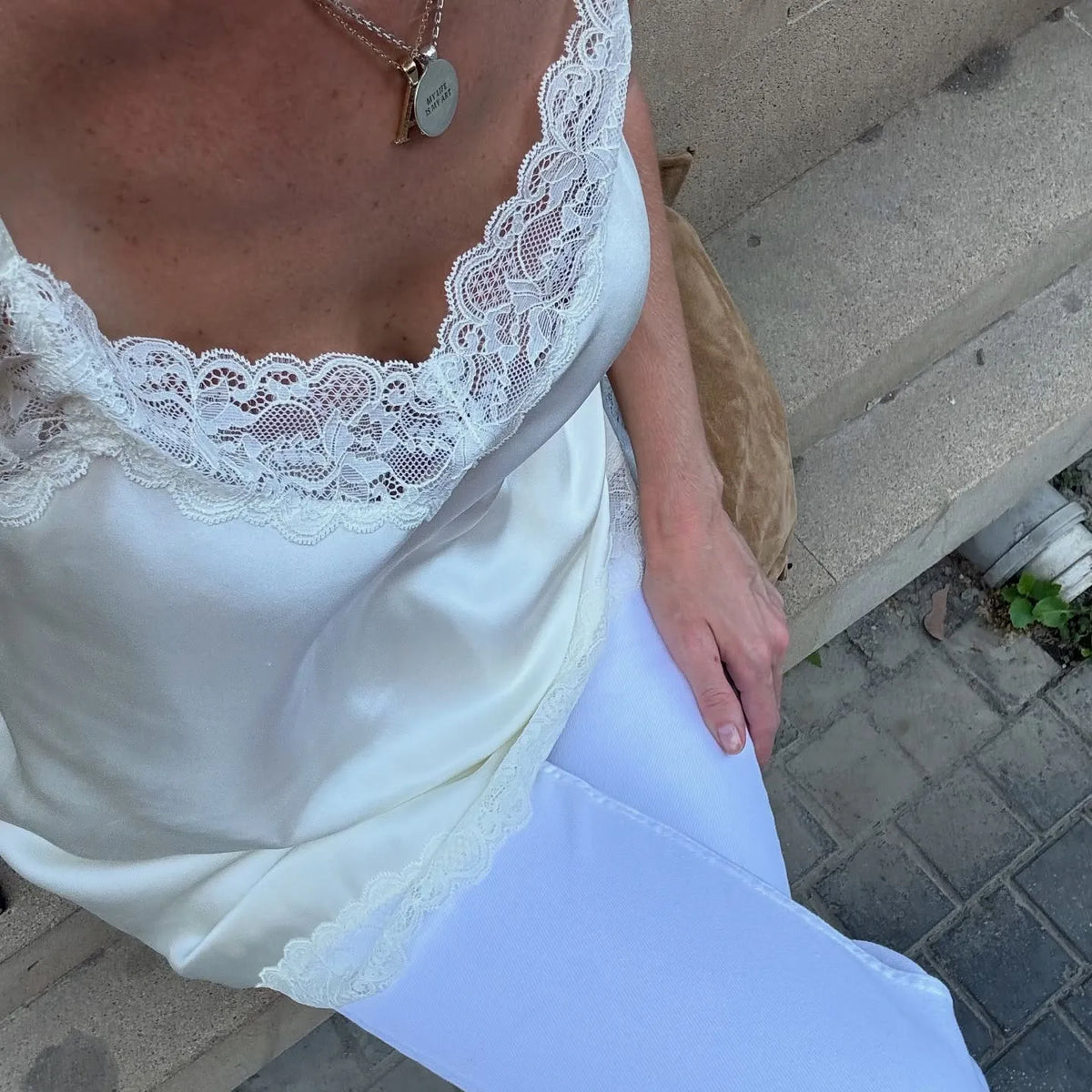Women Y2K Lace Trim Camisole Tops Dress Backless Spaghetti Strap Tank Top Sleeveless Flowy Tunic Blouses Summer Tops