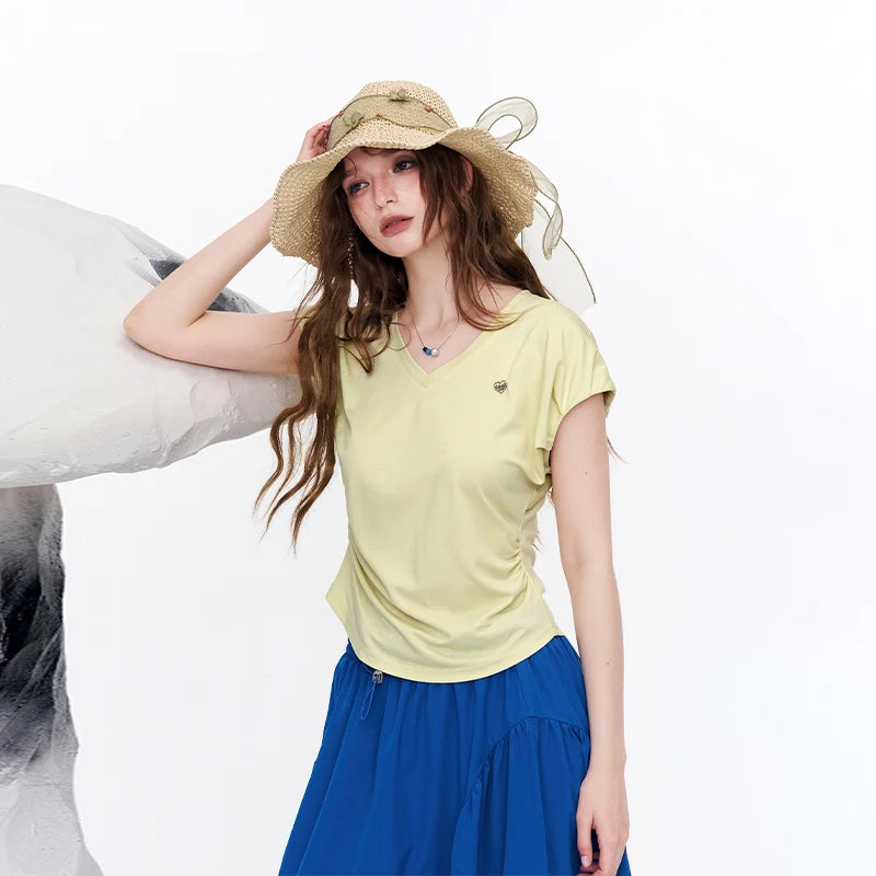 Ruched Waist V-Neck T-Shirt, Heart Metal Detail Fitted Knit Top, Casual Slim Fit Short Sleeve Tee for Women