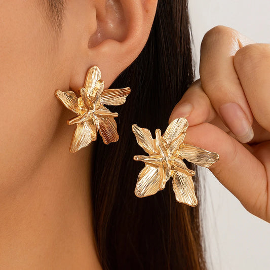 Creative Geometric Metal Petal Flower Stud Earrings for Women Vintage Gold Color Piercing Earring Party Y2K Accessories