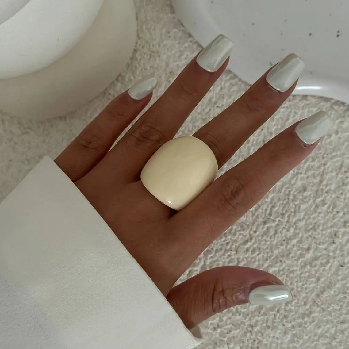 Elegant Beige Acrylic Resin Rings for Women New Trend 2026 Boho Geometric Finger Rings Wedding Party Daily Jewelry