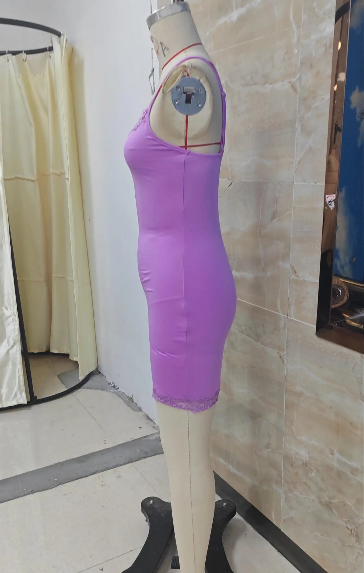 Women Spaghetti Strap Bodycon Mini Dress Lace Trim Neckline Hem Ruched Sleeveless Slim Fit Y2K Party Club Short Dresses