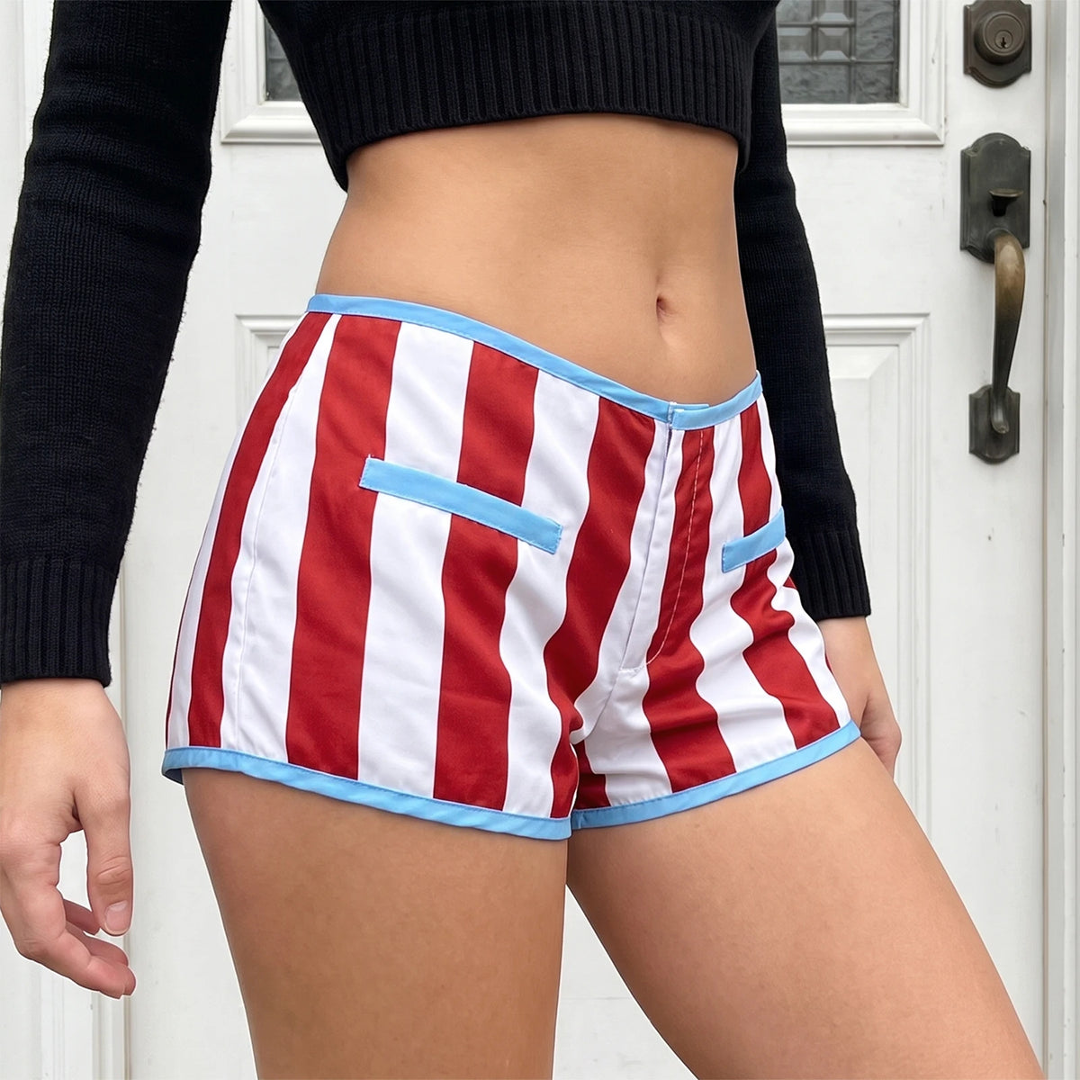 Retro Y2K Women Vertical Striped Low Rise Hot Pants Contrast Color Edge Fake Pockets Front Zip Slim Fit Mini Shorts