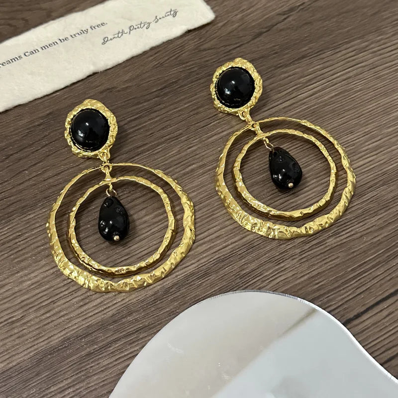 Fashion Show Alloy Golden Round Drop Dangle Earrings for Women Jewelry Baroque Style Party Dress Statement Earrings Accessories