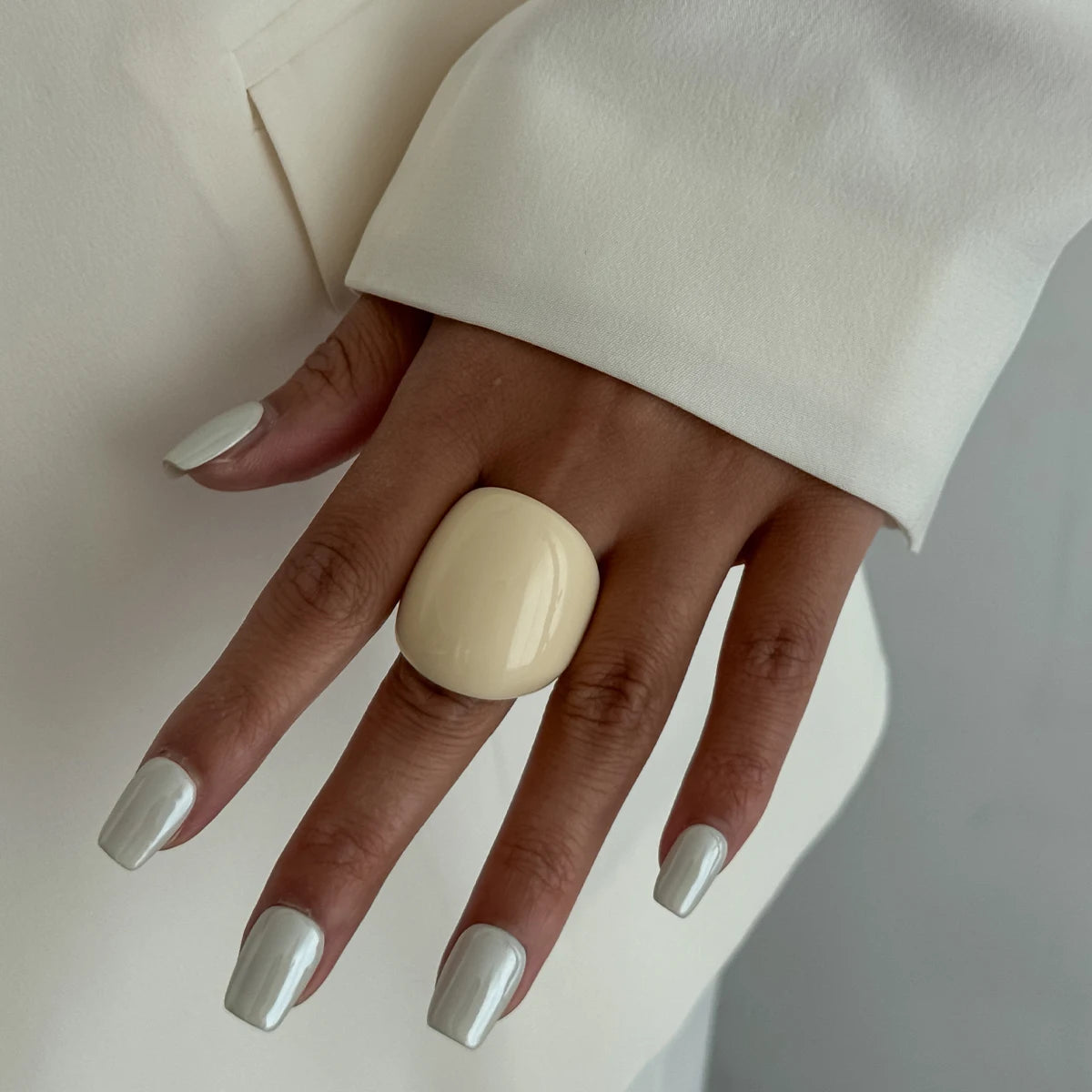 Elegant Beige Acrylic Resin Rings for Women New Trend 2026 Boho Geometric Finger Rings Wedding Party Daily Jewelry