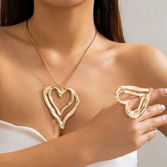 2Pcs Punk Vintage Big Hollow Love Heart Pendant Choker Necklace for Women Rose Flower Rings Wed Bridal Jewelry Set Steampunk New