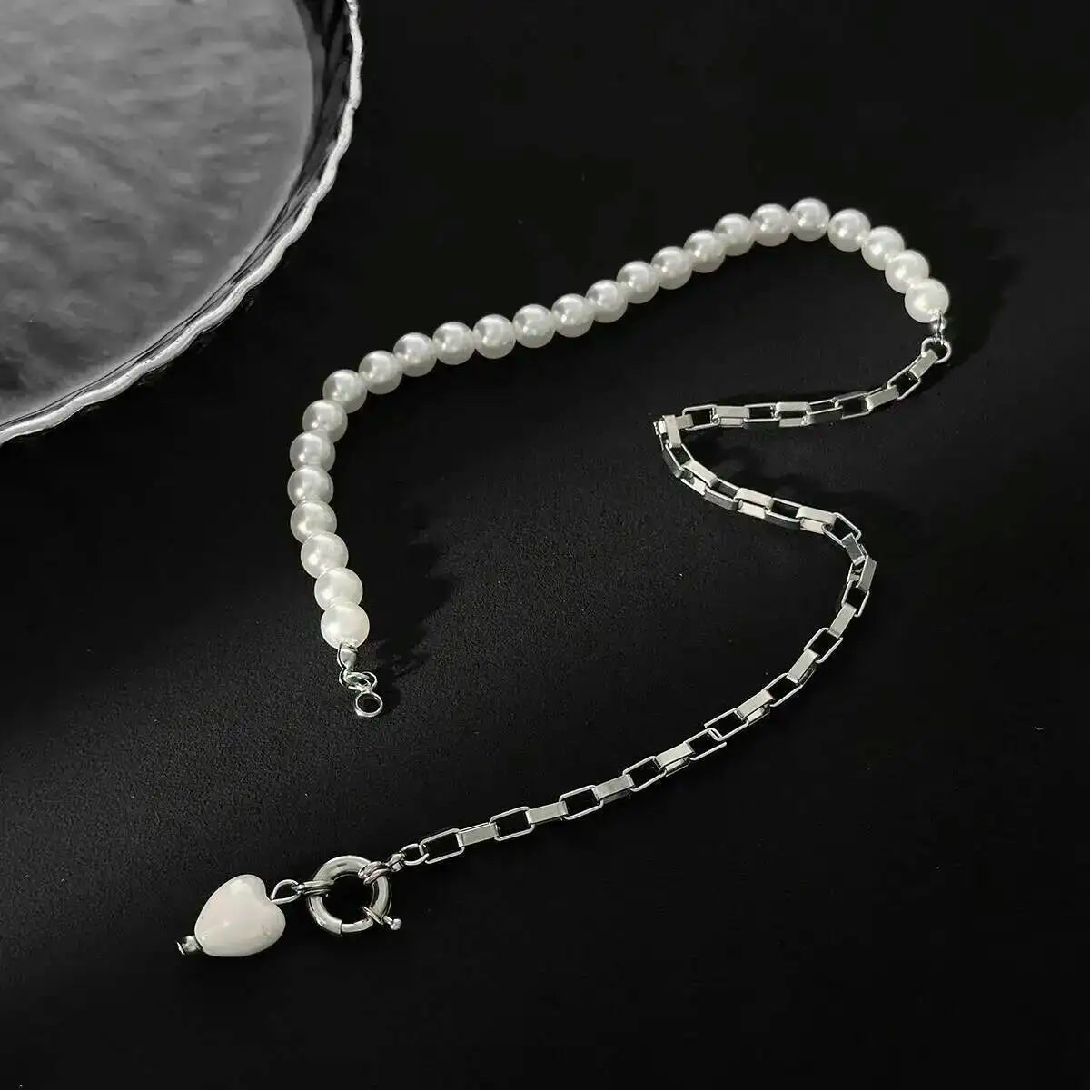 Elegant Ceramic Love Heart Pendant Choker Necklace for Women 2026 New Trend Goth Imitation Pearl Chain Wedding Jewelry