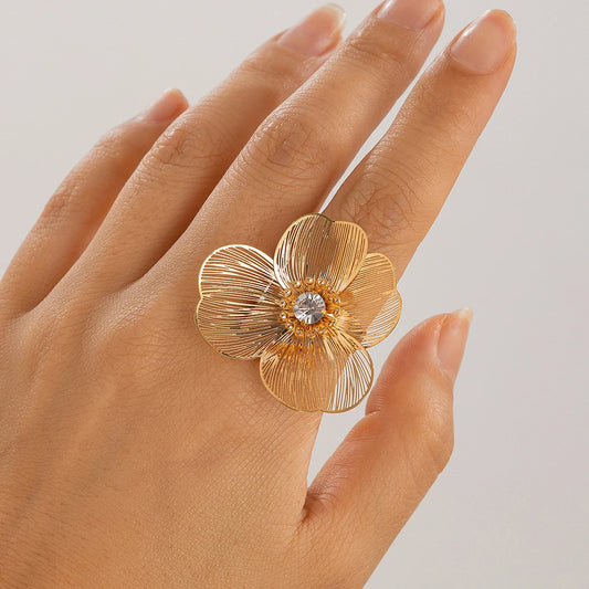 Size 8 Elegant Ginkgo Leaf Flower Rings for Women Ladies Retro Gold Color Knuckle Ring Wed Jewelry Accessories Gift New