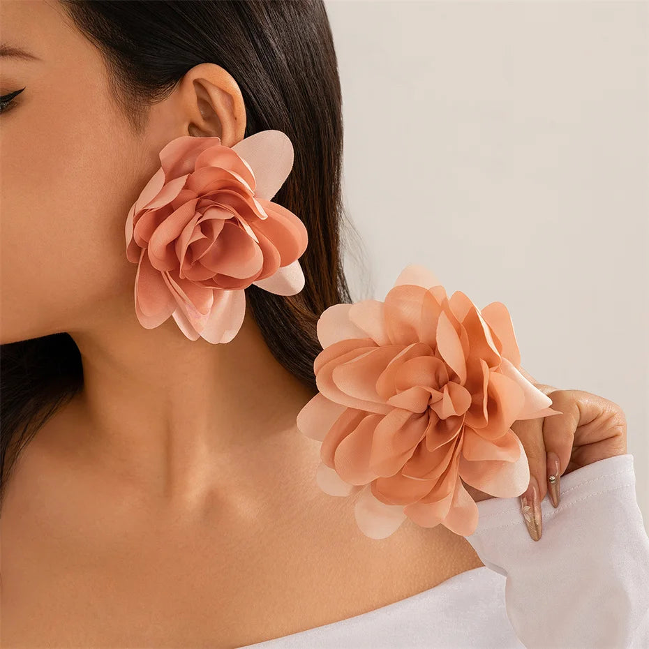 Exaggerated Big Silks Satins Flower Stud Earrings Women Elegant Petal Fluffy Fabric Pierced Earring Y2K Jewelry Wed Accessories
