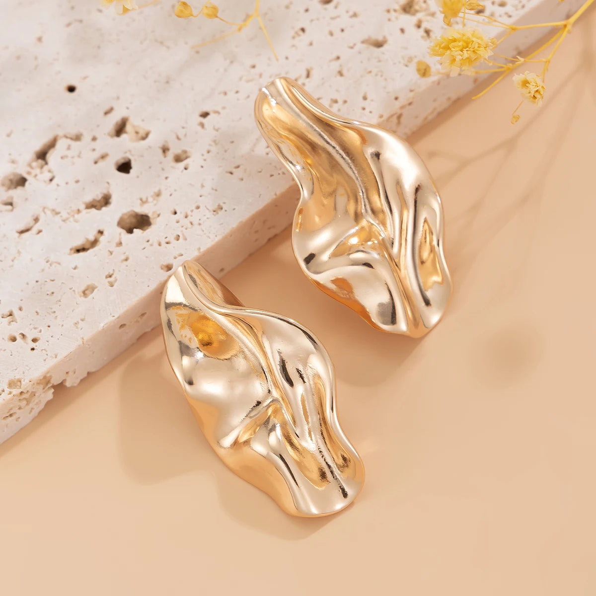 Punk Unique Metal Irregular Metal Stud Earrings for Women Trend 2024 Vintage Piercing Earring Jewelry Accessories New