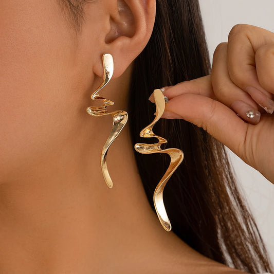 Vintage Irregular Wave Snake Long Drop Earrings for Women Creative Geometric Gold Color Piercing Earrings Wed Jewelry
