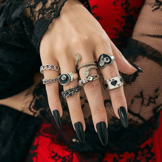 8Pcs Vintage Punk Dice Love Heart Ring Women Gothic Creative Silver Color Metal Finger Rings Jewelry Halloween Gift