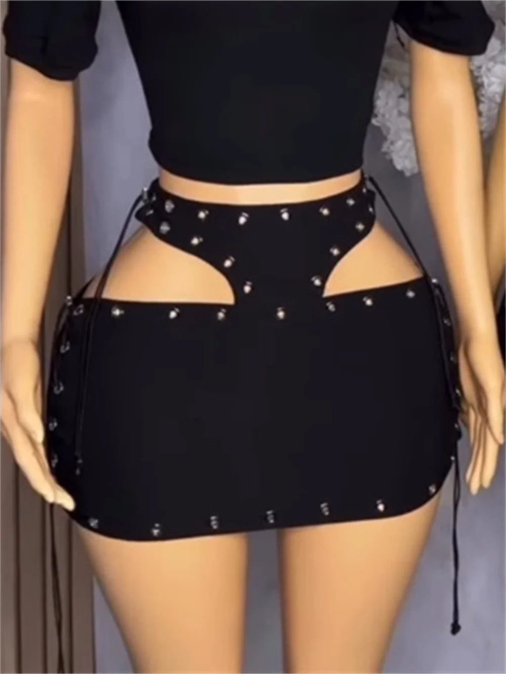 Sexy Hollow Skirts Women Y2K Chic High-Waist Summer Hipsters Street Midnight Clubwear Wild Metal Rings Mini Bottom