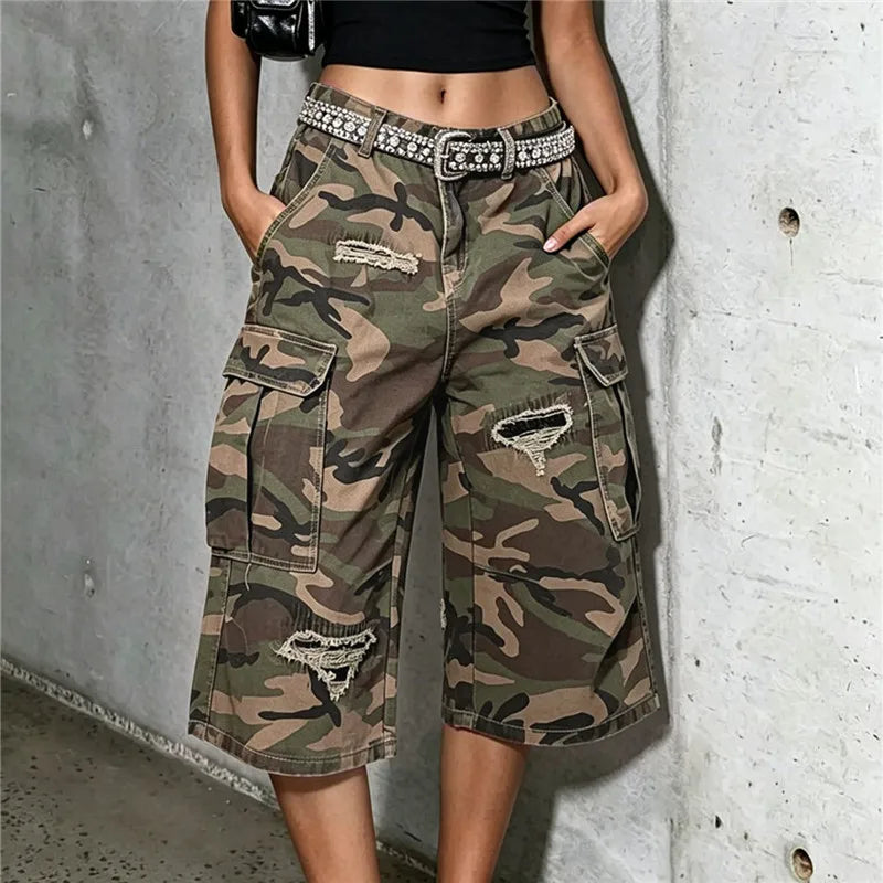 Y2K Hip Hop Camo Cargo Capri Shorts Women Distressed Ripped Multi Side Pocket Baggy Wide Leg Camouflage Streetwear