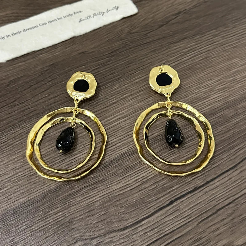 Fashion Show Alloy Golden Round Drop Dangle Earrings for Women Jewelry Baroque Style Party Dress Statement Earrings Accessories