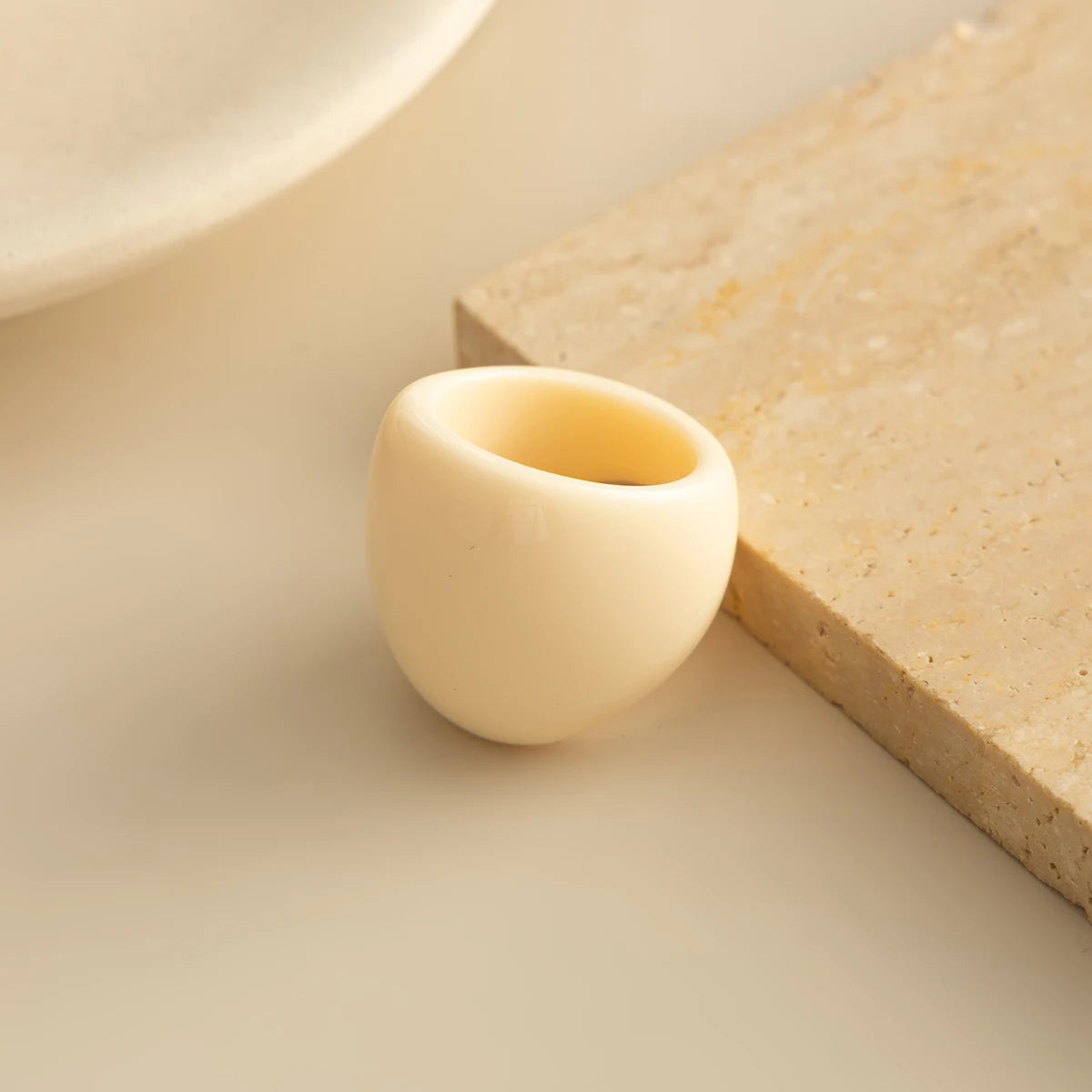 Elegant Beige Acrylic Resin Rings for Women New Trend 2026 Boho Geometric Finger Rings Wedding Party Daily Jewelry