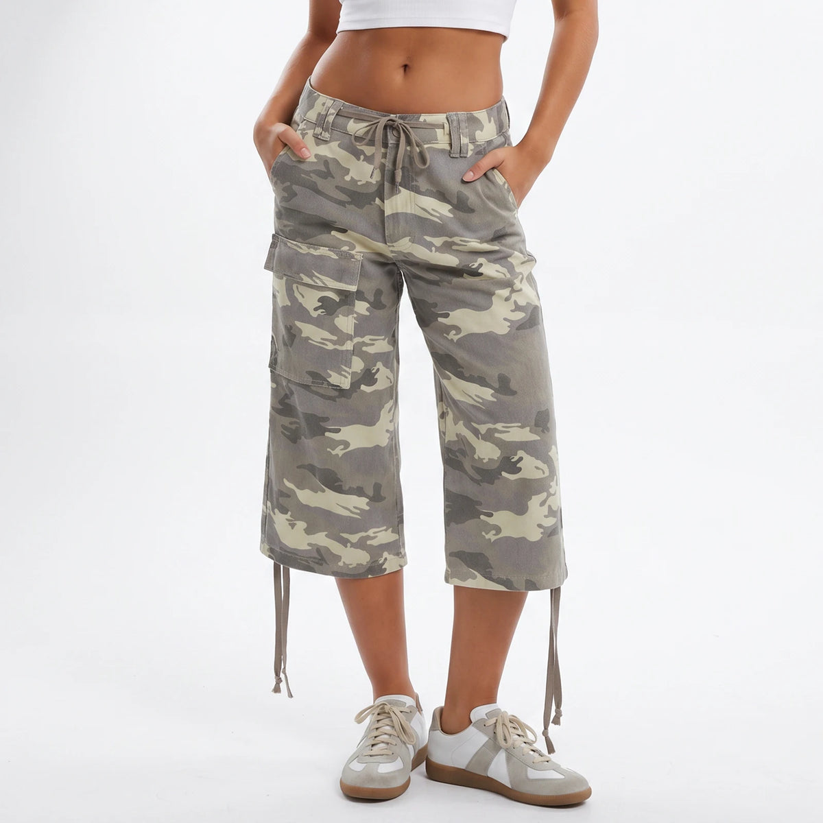 Women Camo Print Cargo Capri Shorts Y2K Baggy Wide Leg Multi Pockets Drawstring Hem Loose Streetwear Casual Bottoms