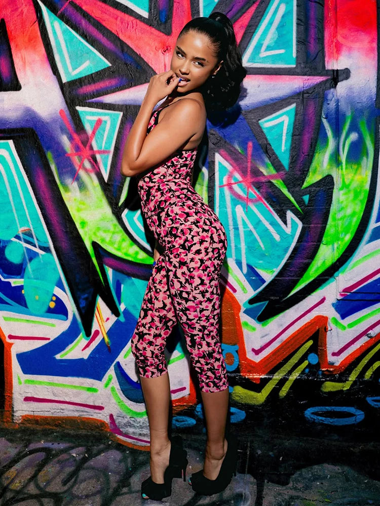 Art Print 2 Piece Set Woman Low-Neck Backless Single-Breasted Camisole Tops+Skinny Peach Hip Crop Pants Sexy Suits