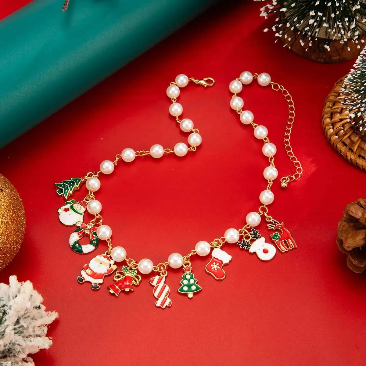 Christmas Imitation Pearls Snowman Tree Elk Pendant Choker Necklace for Women Trendy Metal Chain Jewelry Accessory