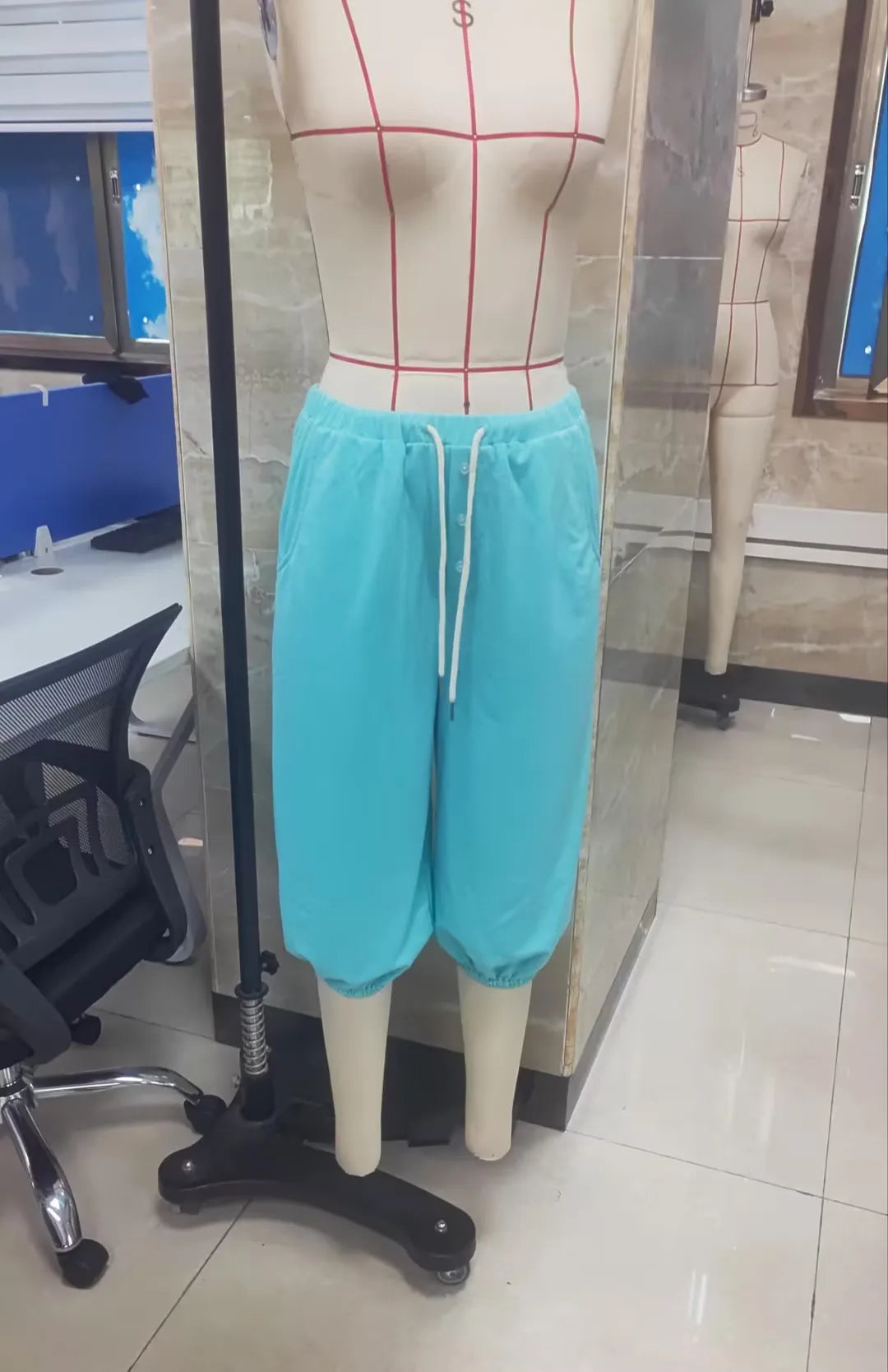 Women Casual Daily Capri Sweatpants Soft Fabric Drawstring Waist Button Front Baggy Cropped Trousers Street Lounge Wear