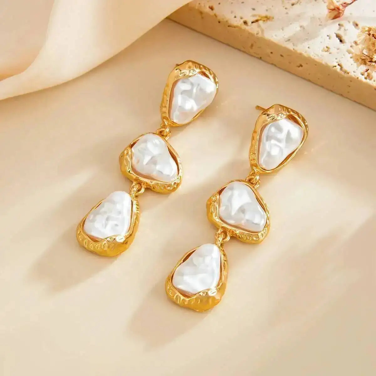 Elegant Imitation Pearl Water Drop Long Tassel Earrings for Women Trend Retro Pierced Dangle Earrings Wedding Jewelry