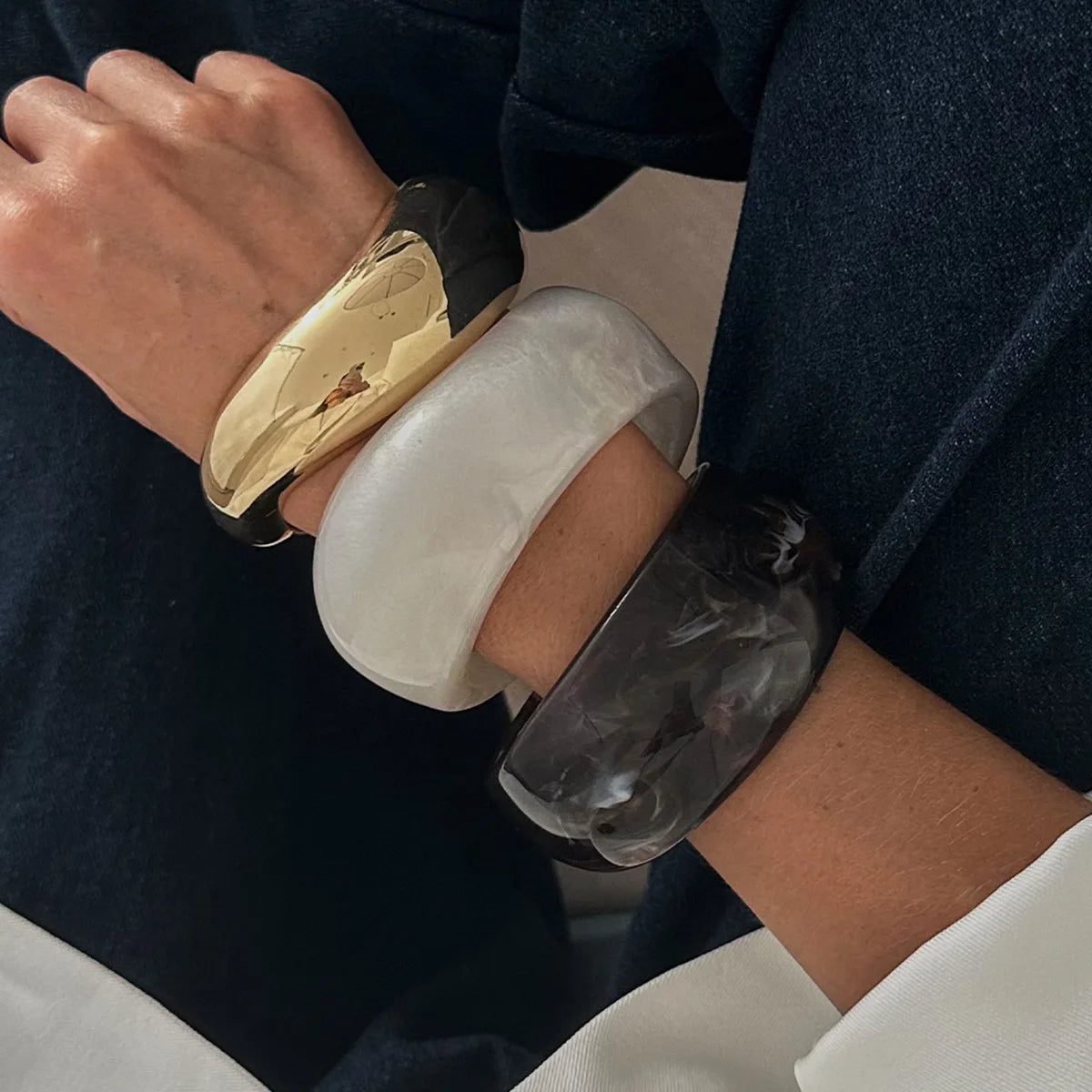 Vintage Irregular Resin Acrylic Wide Geometric Bangle Bracelet for Women Fashionable Stackable Chunky Party Jewelry Accessory