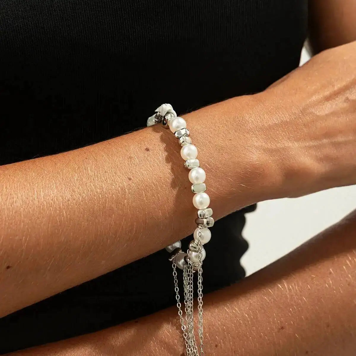 Elegant Tassel Link Pendant Bracelet Vintage Imitation Pearl Chain Charm Bangles for Women Couple Jewelry Gift