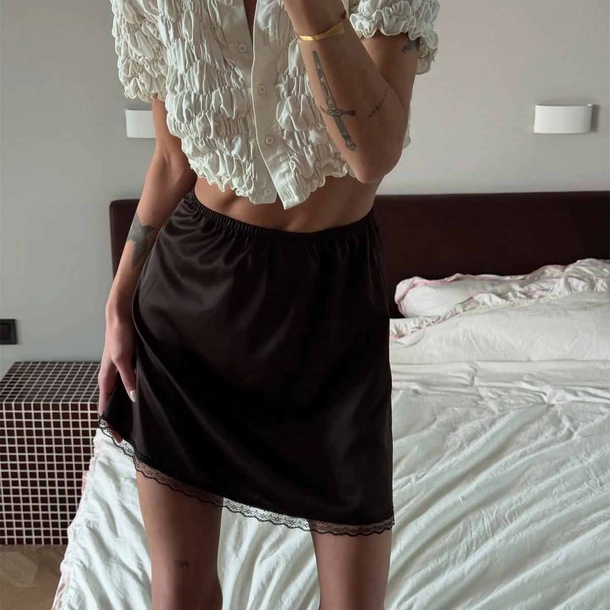 Women Sexy High Waist Satin Mini Skirt White Red Chic Streetwear Summer Elastic Waist Slim Skirt Hot Girls Casual Simple
