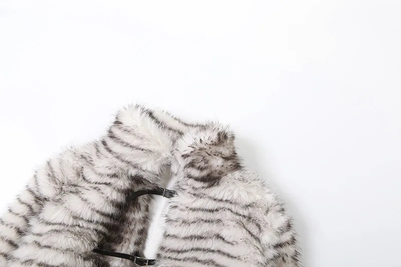 Metal Leather Buckle Faux Fur Crop Jacket Woman Streetwear Fashion Sexy Winter Coats 2025 New Arrivals