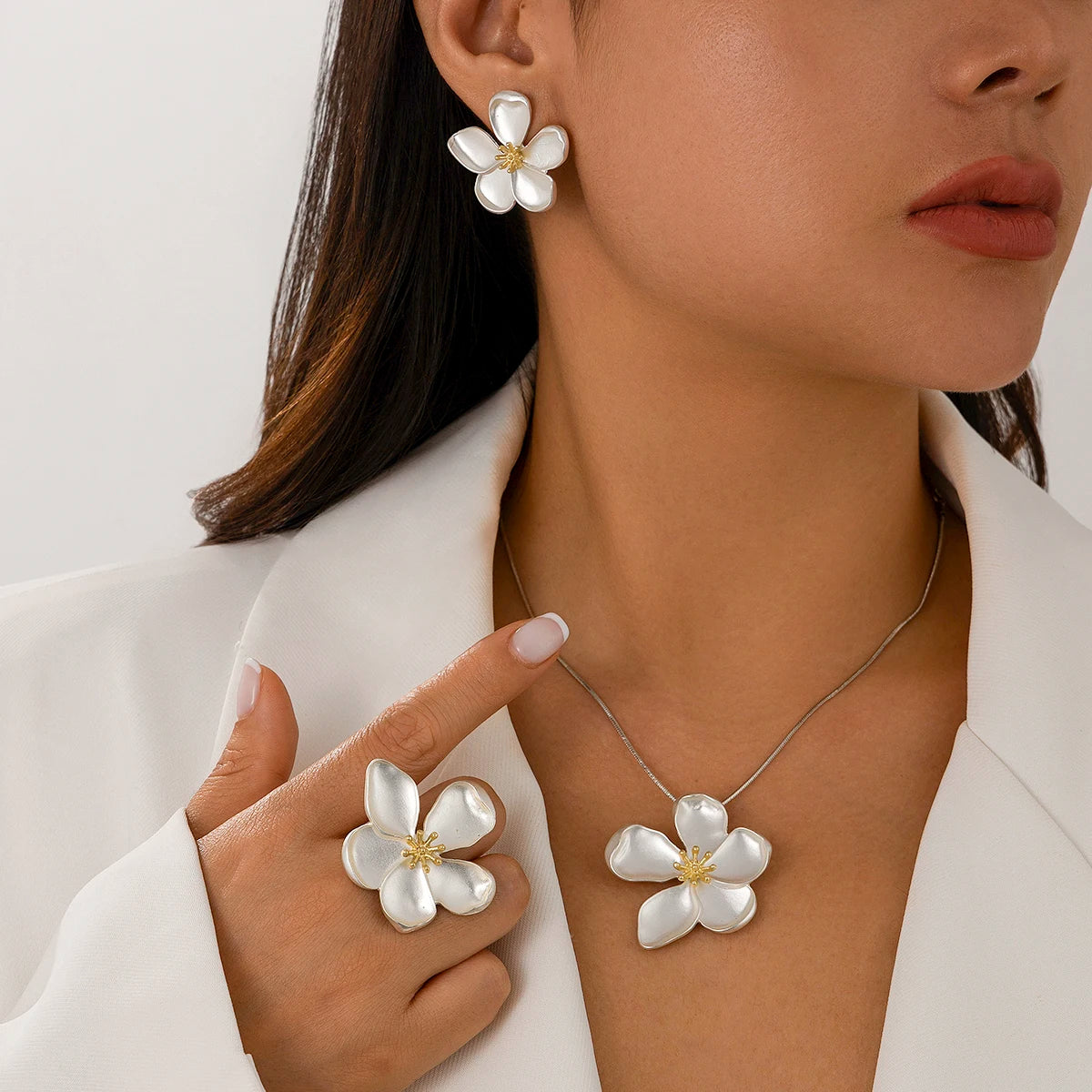 Goth Petal Flower Pendant Thin Chain Necklace Stud Earrings Rings for Women Wed Bridal Jewelry Set Engagement Gift New