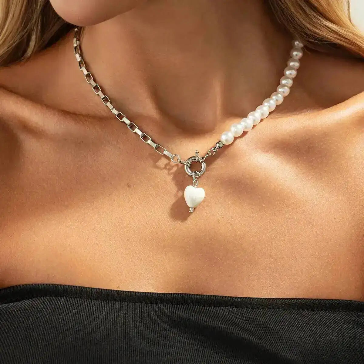 Elegant Ceramic Love Heart Pendant Choker Necklace for Women 2026 New Trend Goth Imitation Pearl Chain Wedding Jewelry