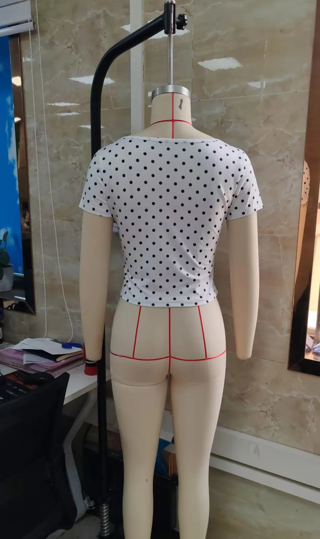 Women's Lace Trim Square Neck Crop Top 2026 Summer Short Sleeve Slim Fit Y2K T Shirt Elegant Casual Blouse