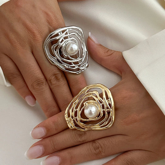 Creative Hollow Wrapped Inlaid Imitation Pearls Rings Women Fashion Statement Vintage Geometric Couple Ring Wed Jewelry